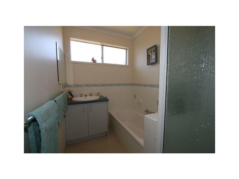 12 Dover Street, Sunderland Bay VIC 3922