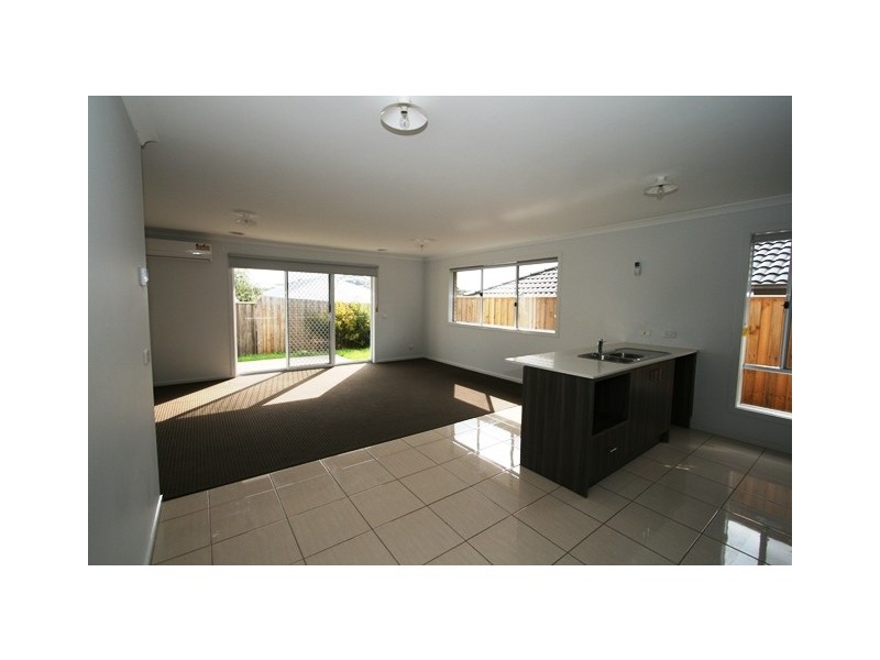 2/6 Wonga Lane, Cowes VIC 3922