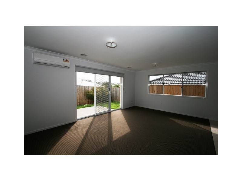 2/6 Wonga Lane, Cowes VIC 3922