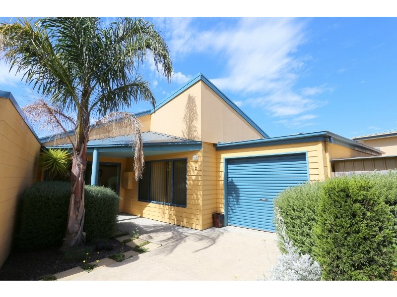 2/187 Church Street, Cowes VIC 3922