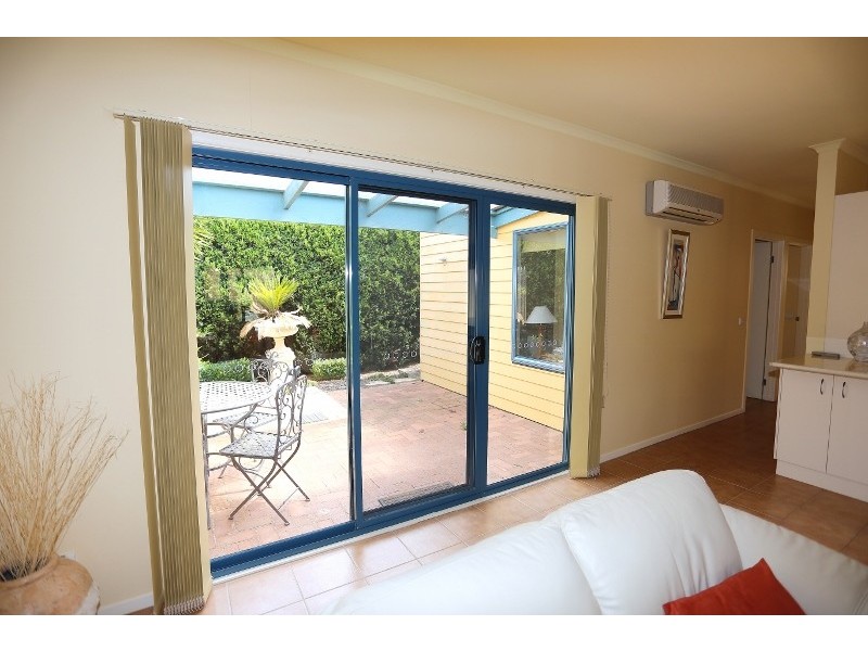 2/187 Church Street, Cowes VIC 3922