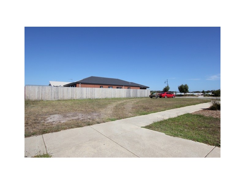 47 Boardwalk Boulevard, Cowes VIC 3922