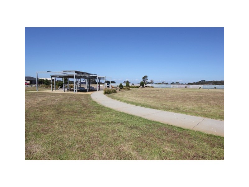 47 Boardwalk Boulevard, Cowes VIC 3922