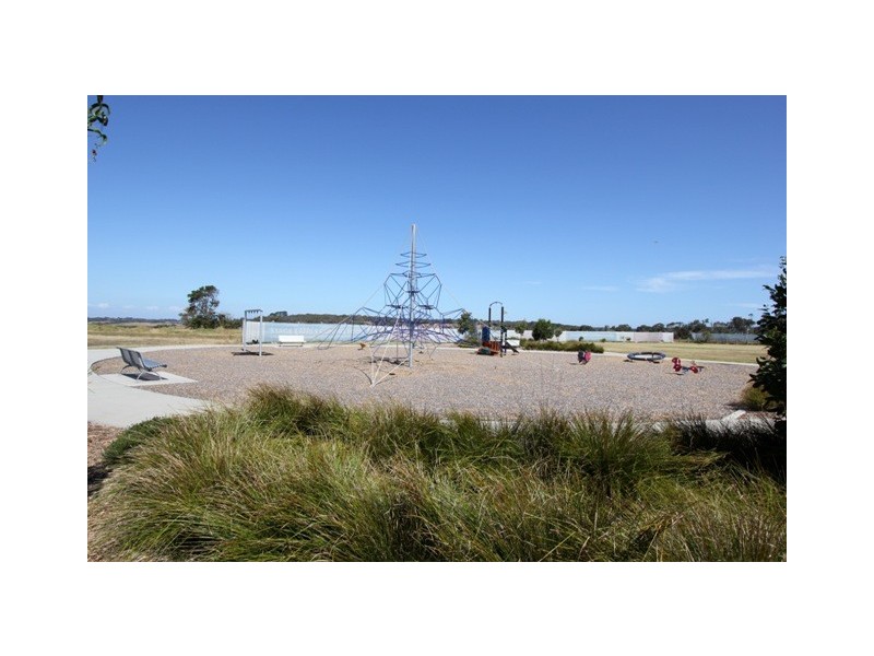 47 Boardwalk Boulevard, Cowes VIC 3922