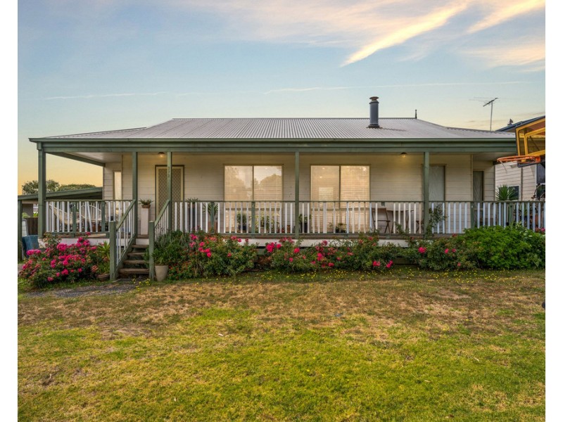 272 Settlement Road, Cowes VIC 3922