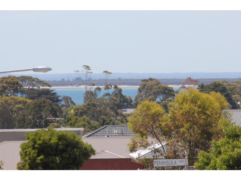 1 Peninsula View, Cowes VIC 3922