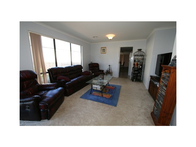 19 Katherine Circuit, Cowes VIC 3922