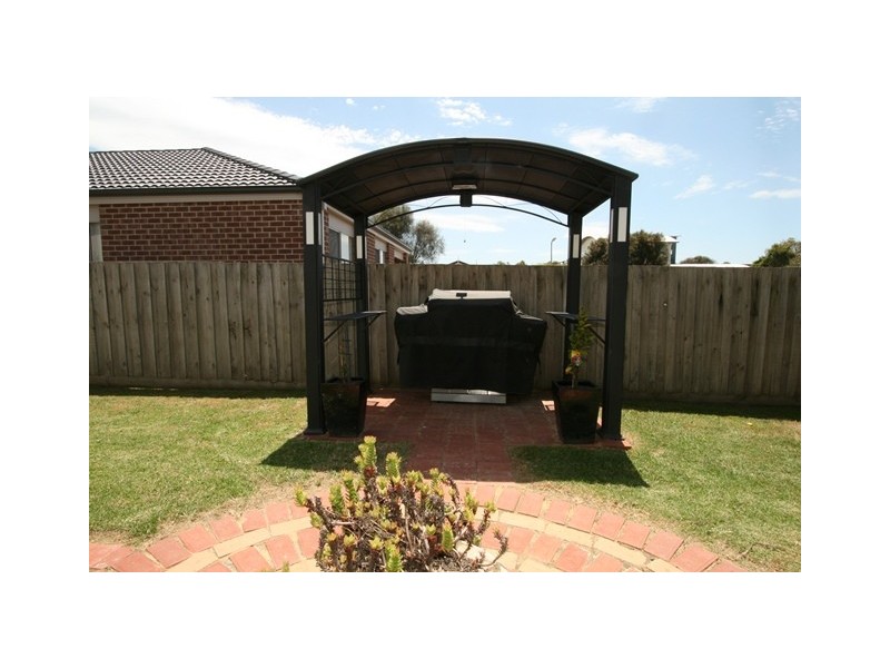 19 Katherine Circuit, Cowes VIC 3922
