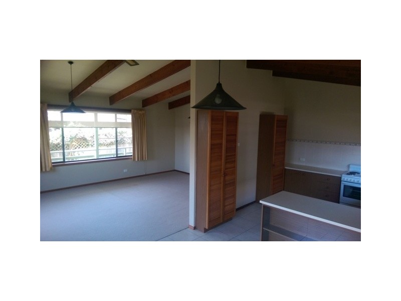 8 Keam Crescent, San Remo VIC 3925