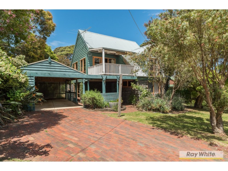 12 Rennison Road, Newhaven VIC 3925