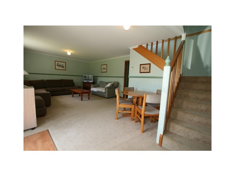 8 Bay Court, Cowes VIC 3922