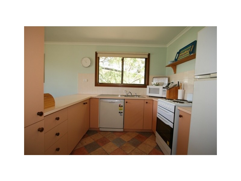 8 Bay Court, Cowes VIC 3922