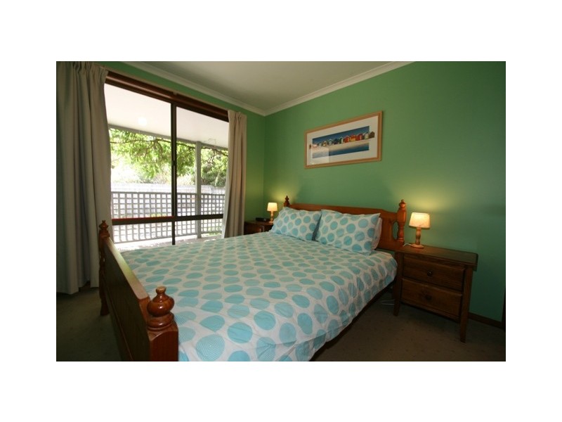 8 Bay Court, Cowes VIC 3922