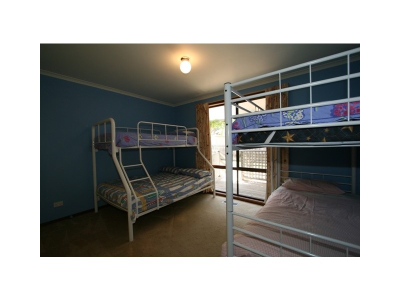 8 Bay Court, Cowes VIC 3922