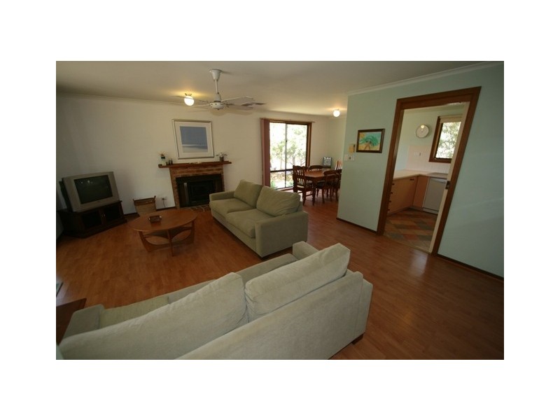 8 Bay Court, Cowes VIC 3922