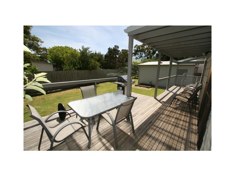 8 Bay Court, Cowes VIC 3922