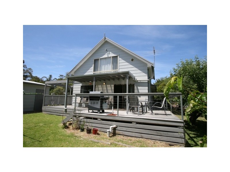 8 Bay Court, Cowes VIC 3922