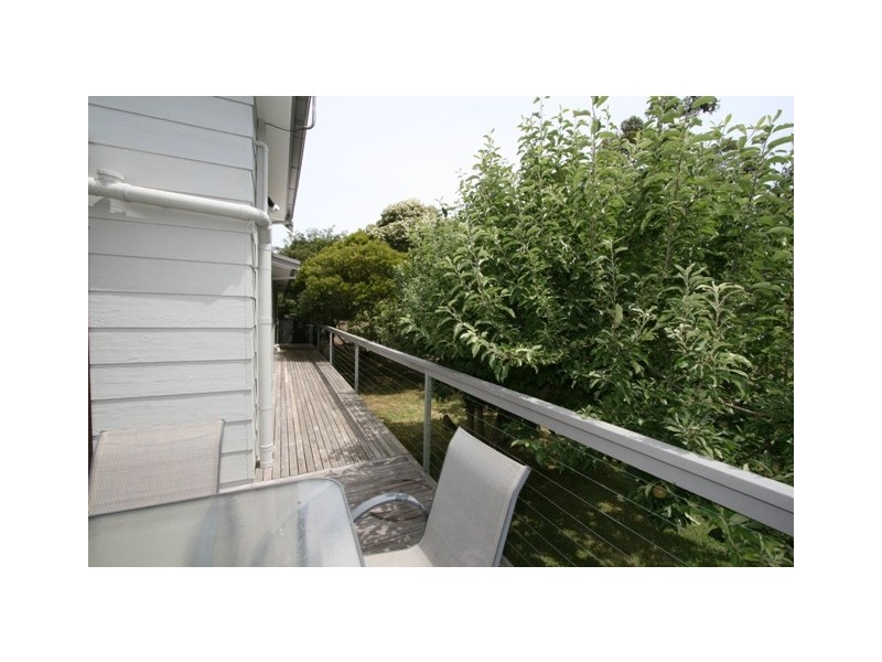 8 Bay Court, Cowes VIC 3922