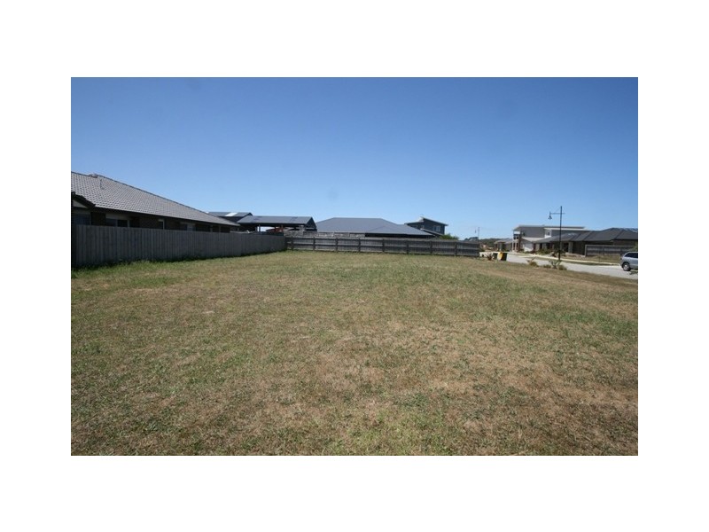 56 Everton Drive, Cowes VIC 3922