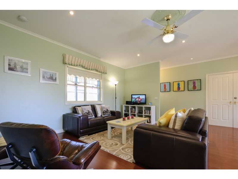 2/258 Settlement Road, Cowes VIC 3922