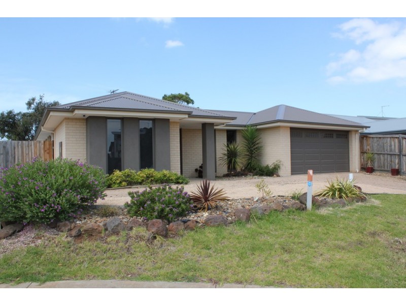 6 Curlew Close, Cowes VIC 3922