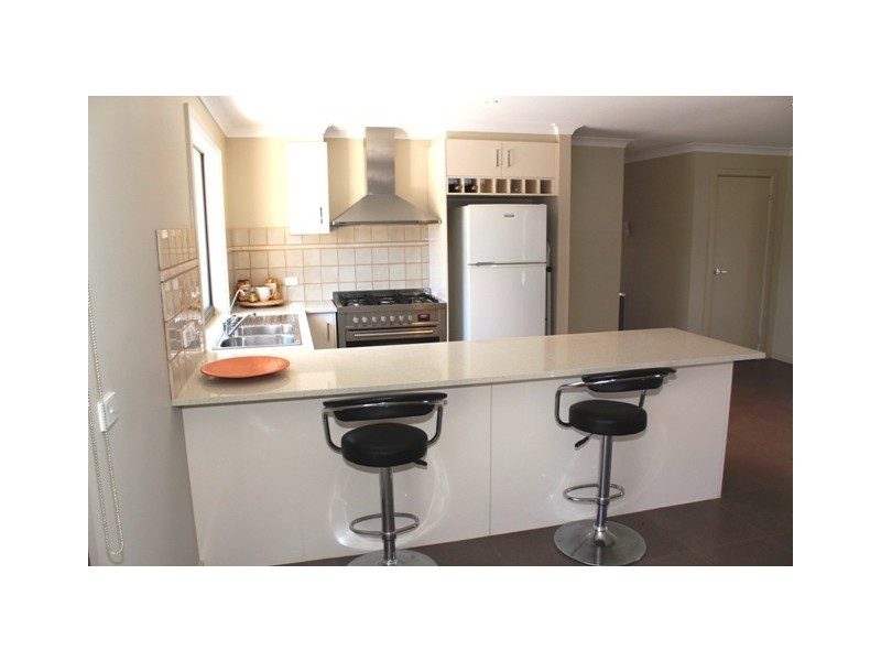 6 Curlew Close, Cowes VIC 3922