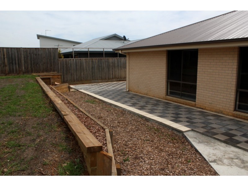 6 Curlew Close, Cowes VIC 3922