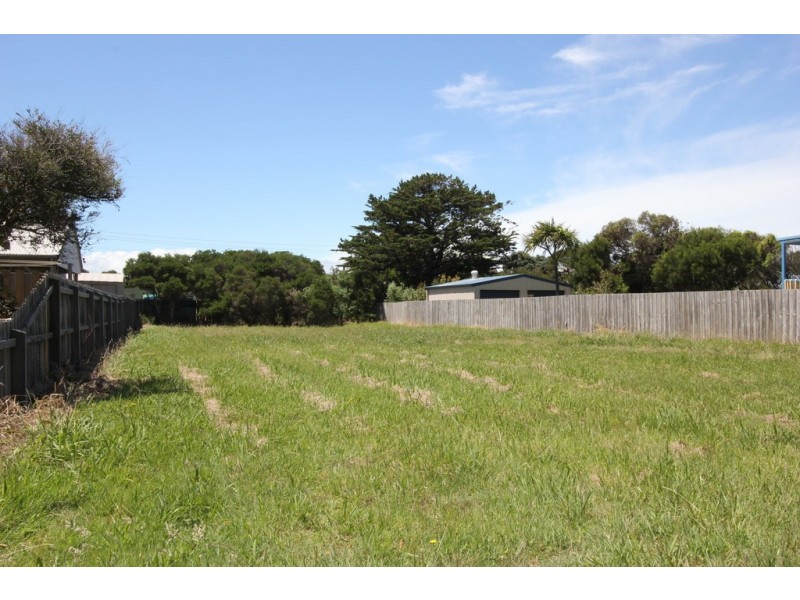 16 Alvina Crescent, Surf Beach VIC 3922