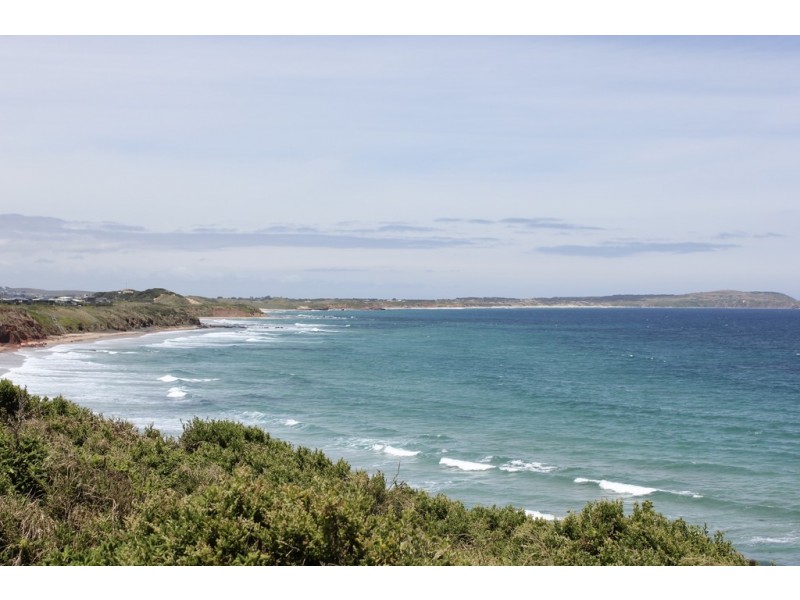 16 Alvina Crescent, Surf Beach VIC 3922