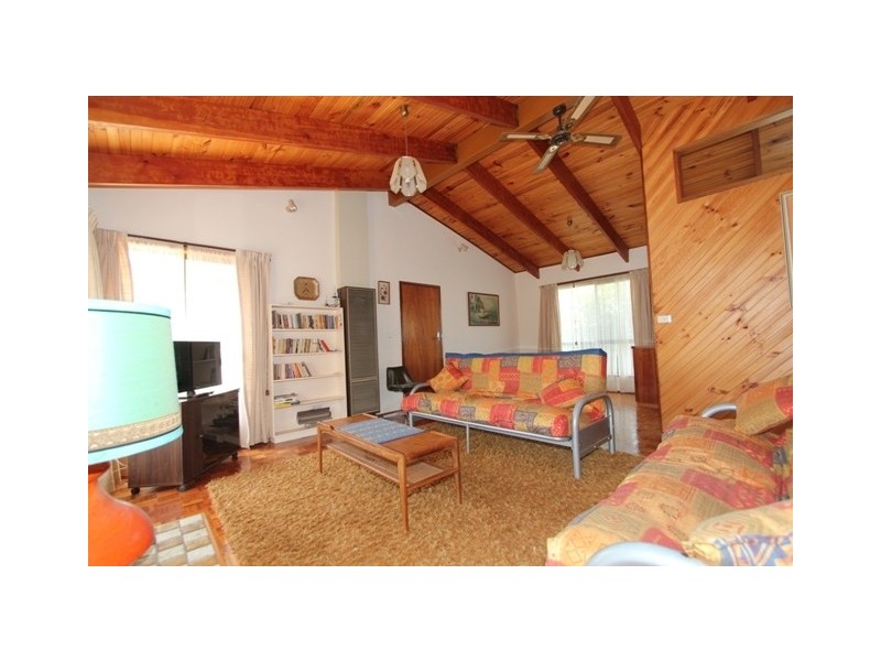 12 Ti Tree Drive, Cowes VIC 3922