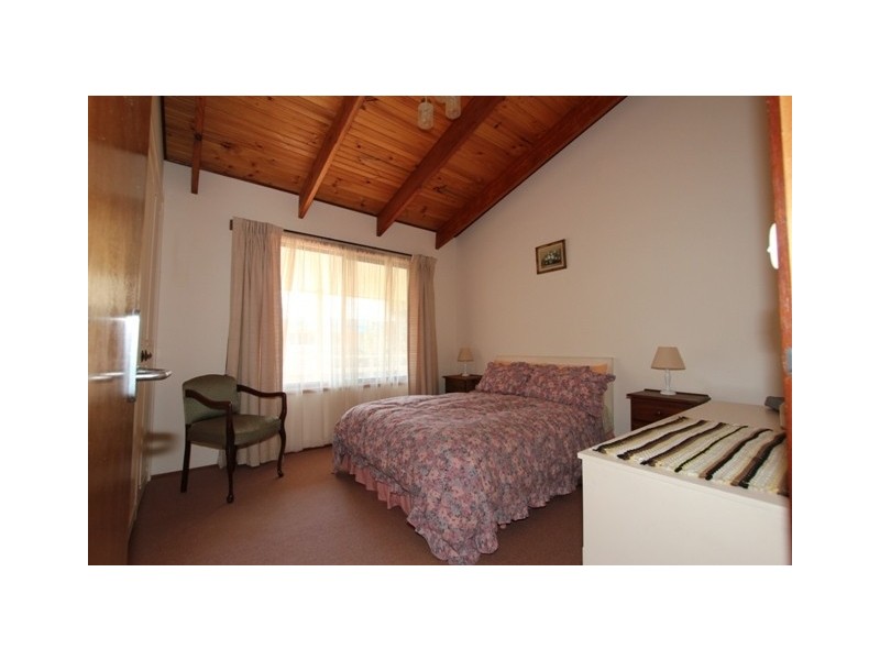 12 Ti Tree Drive, Cowes VIC 3922