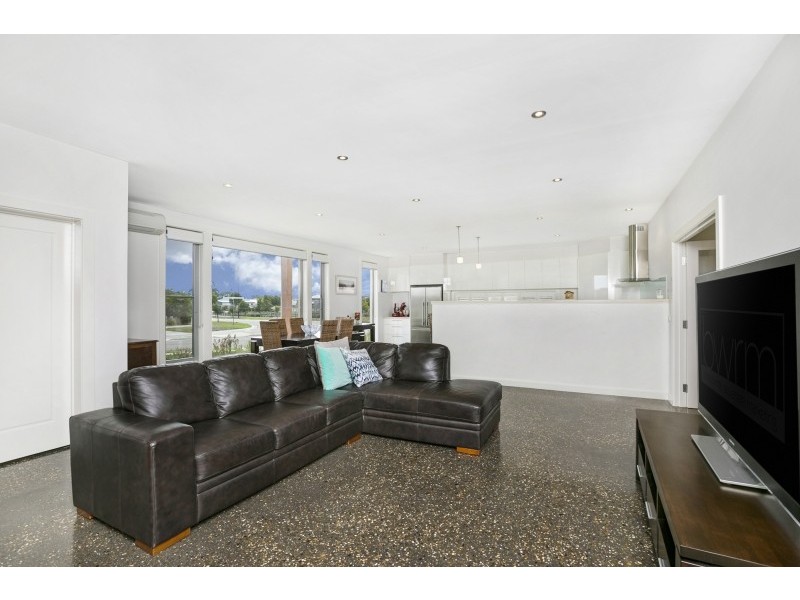 1 Sanctuary Drive, Cowes VIC 3922