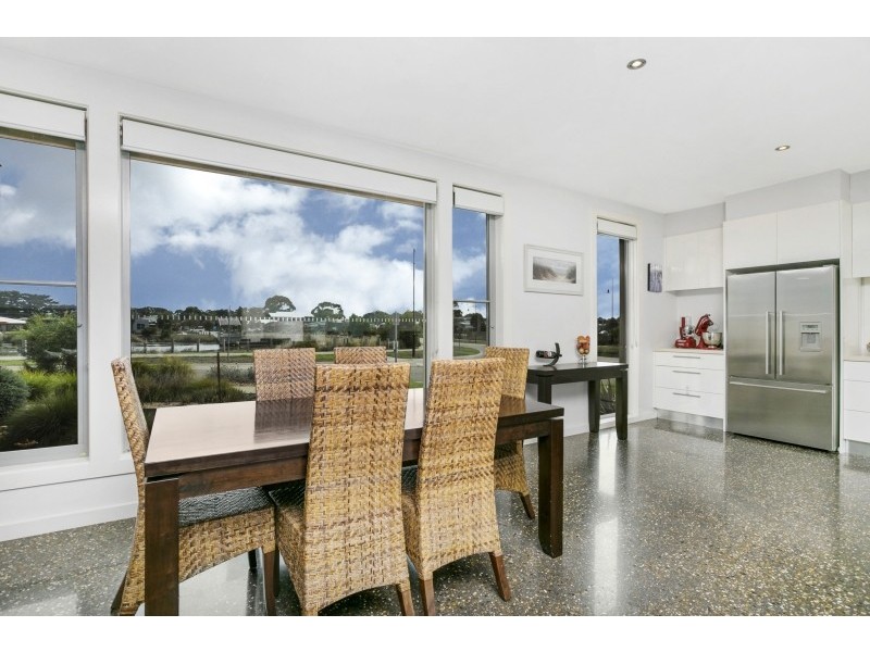 1 Sanctuary Drive, Cowes VIC 3922