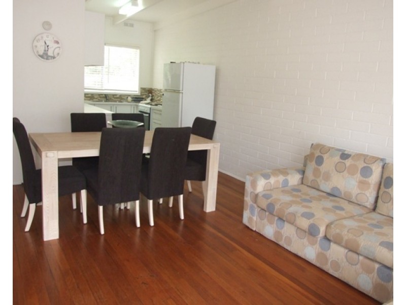 2/44 Chapel Street, Cowes VIC 3922