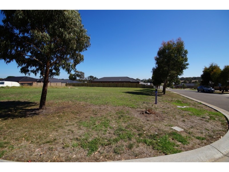 34 Castle Combe Circuit, Cowes VIC 3922