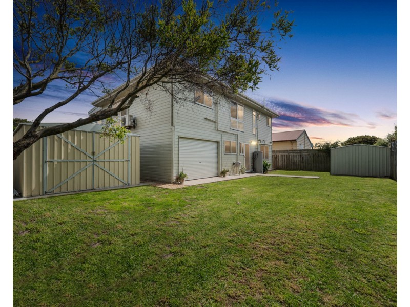 37 Sunderland Bay Road, Surf Beach VIC 3922
