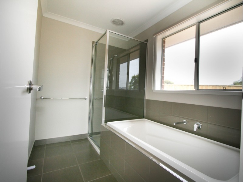 49 Castle Combe Circuit, Cowes VIC 3922