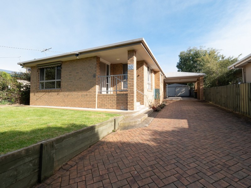 30 Birdwood Avenue, Cowes VIC 3922