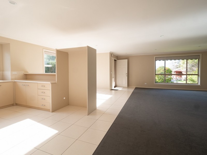 30 Birdwood Avenue, Cowes VIC 3922