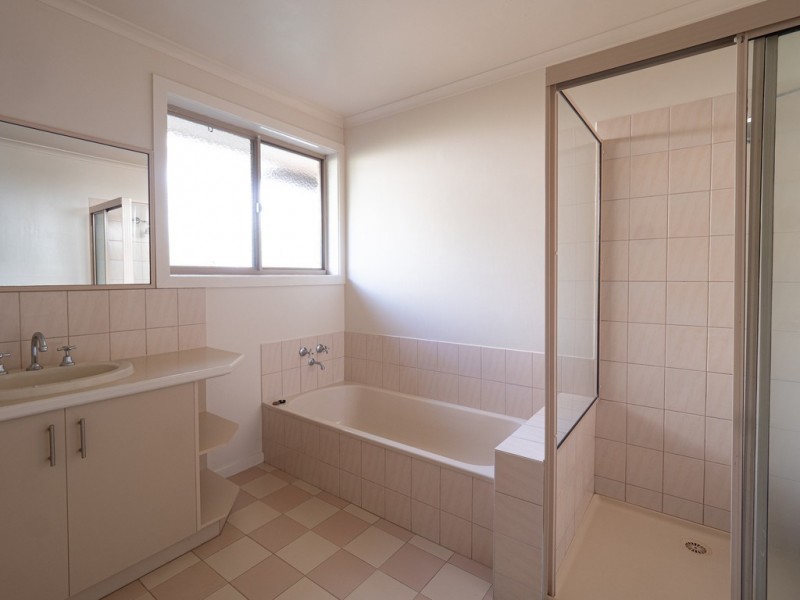 30 Birdwood Avenue, Cowes VIC 3922