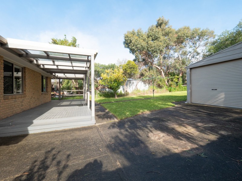 30 Birdwood Avenue, Cowes VIC 3922