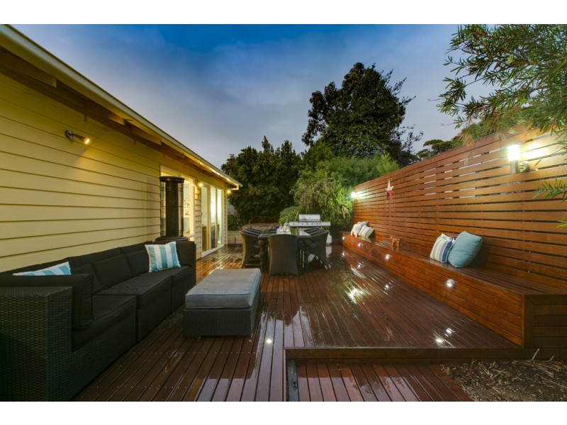 14 Walton Street, Cowes VIC 3922