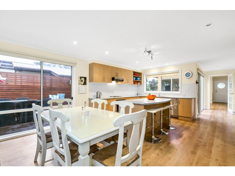 14 Walton Street, Cowes VIC 3922