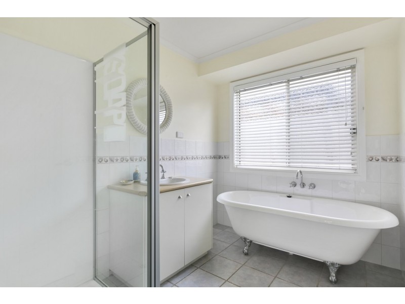 14 Walton Street, Cowes VIC 3922