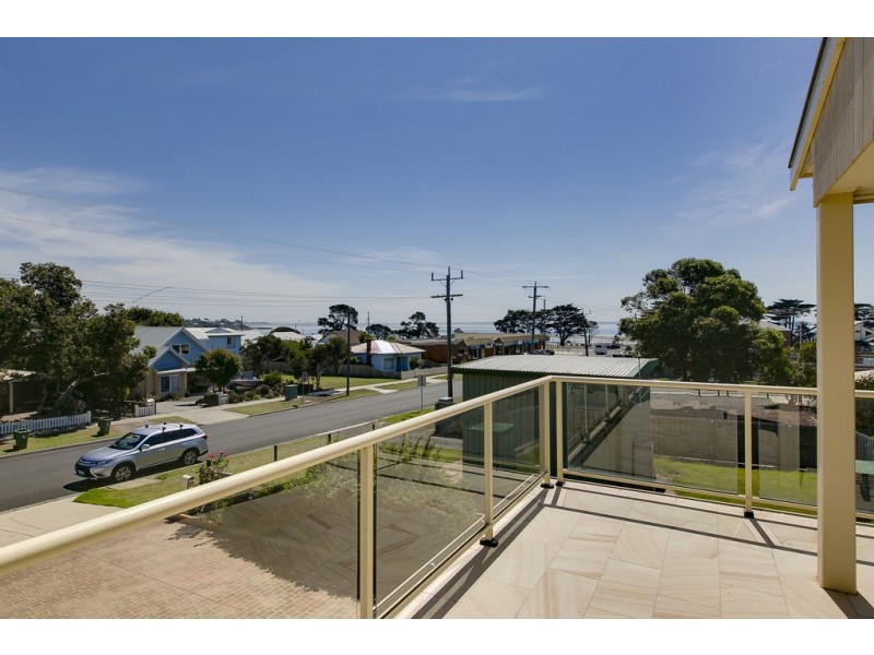 84 Back Beach Road, San Remo VIC 3925