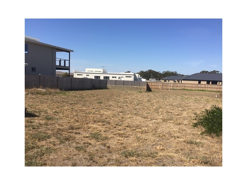 6 Pasadena Drive, Cowes VIC 3922