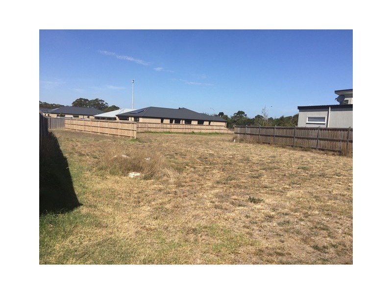 6 Pasadena Drive, Cowes VIC 3922