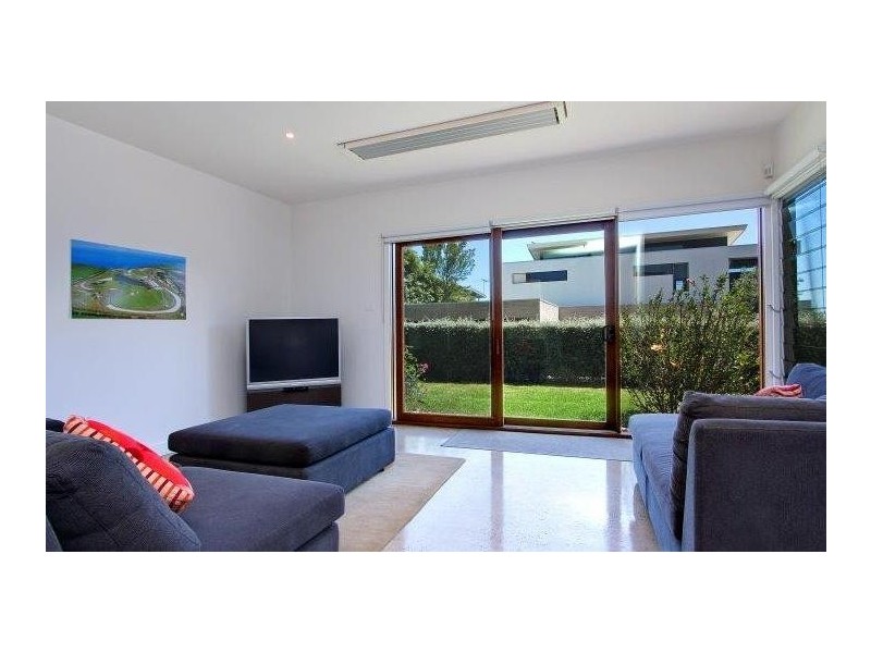 1/2 Hartley Street, Cowes VIC 3922