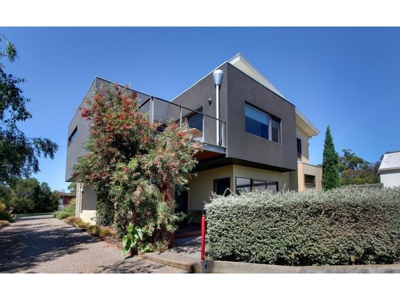 1/2 Hartley Street, Cowes VIC 3922