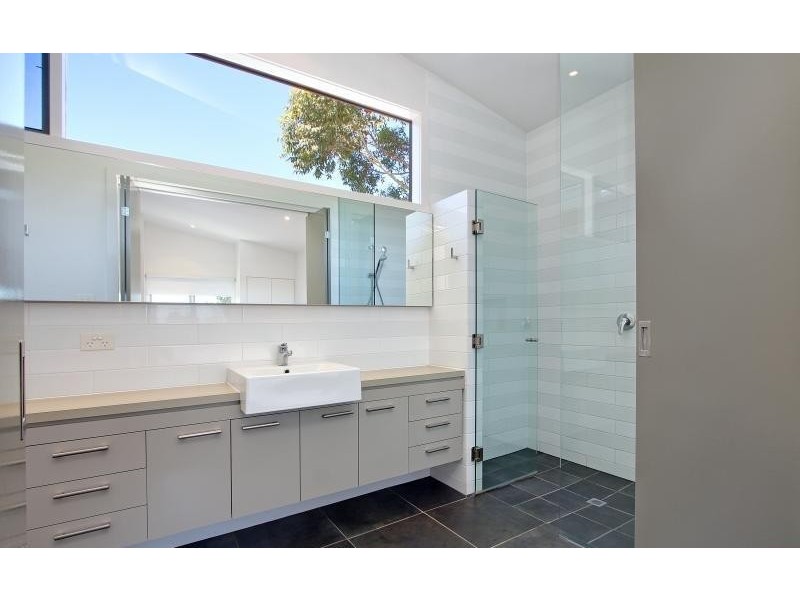 1/2 Hartley Street, Cowes VIC 3922